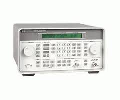 HP / Keysight / Agilent 8648D Signal Generators - front view