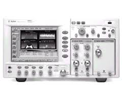 HP / Keysight / Agilent 86100B-001 Oscilloscopes - front view
