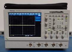 1 GHz, 5 GS/s, 4 Channel Digital Phosphor Oscilloscope